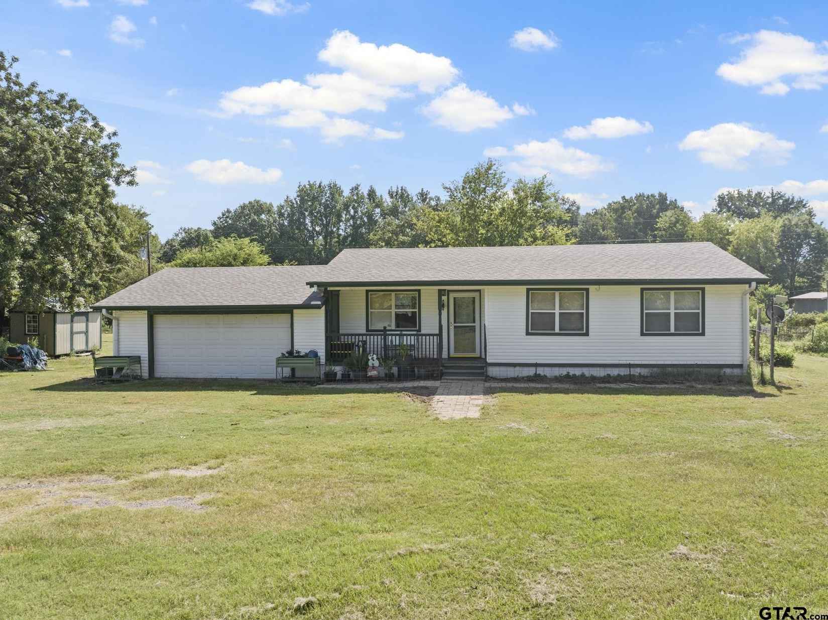 9280 NE County Rd 2100  