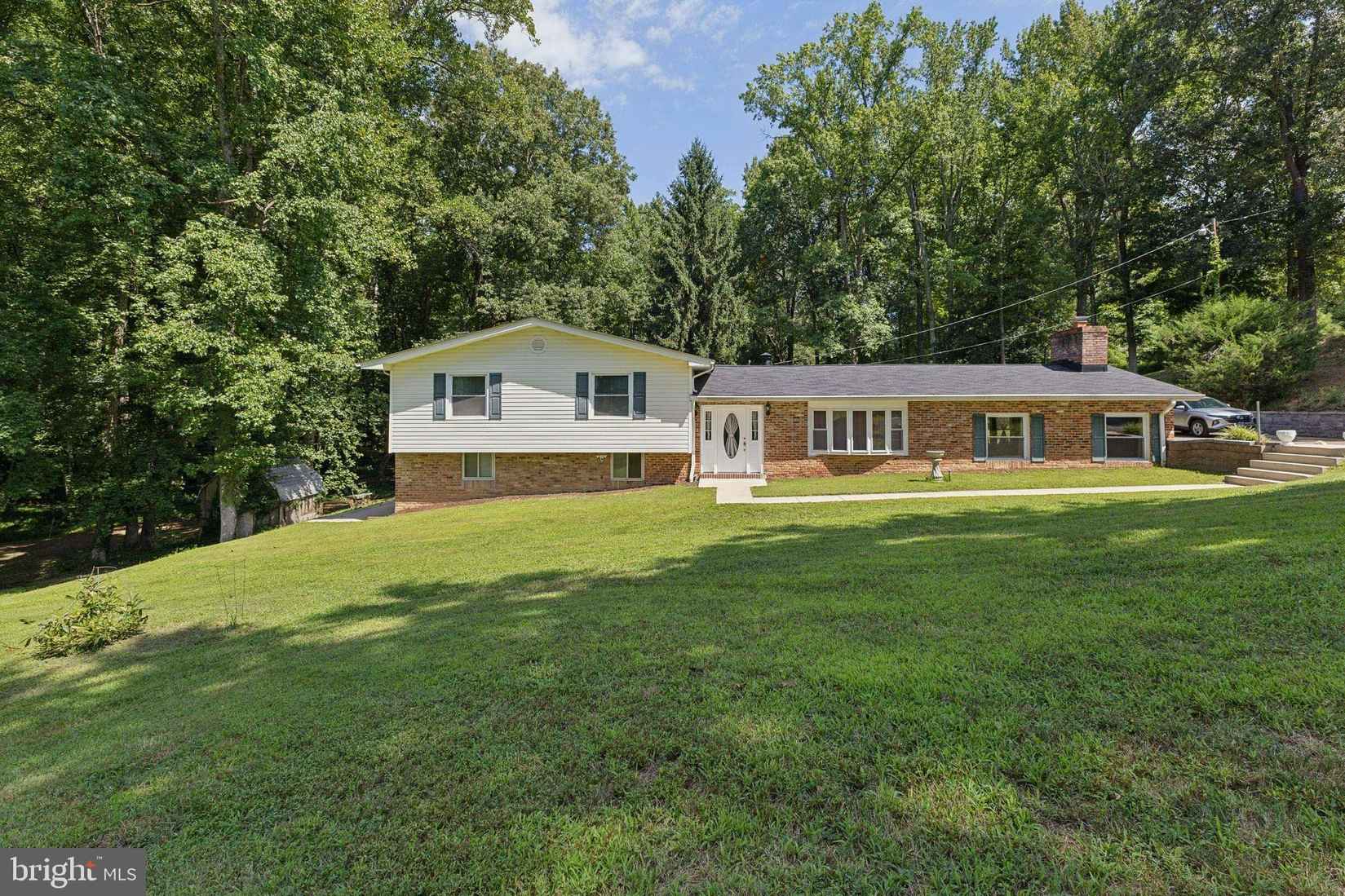 8464 CARDINAL Ln  