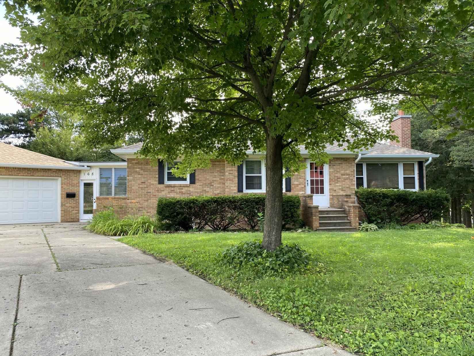 168 Hillcrest Cir  