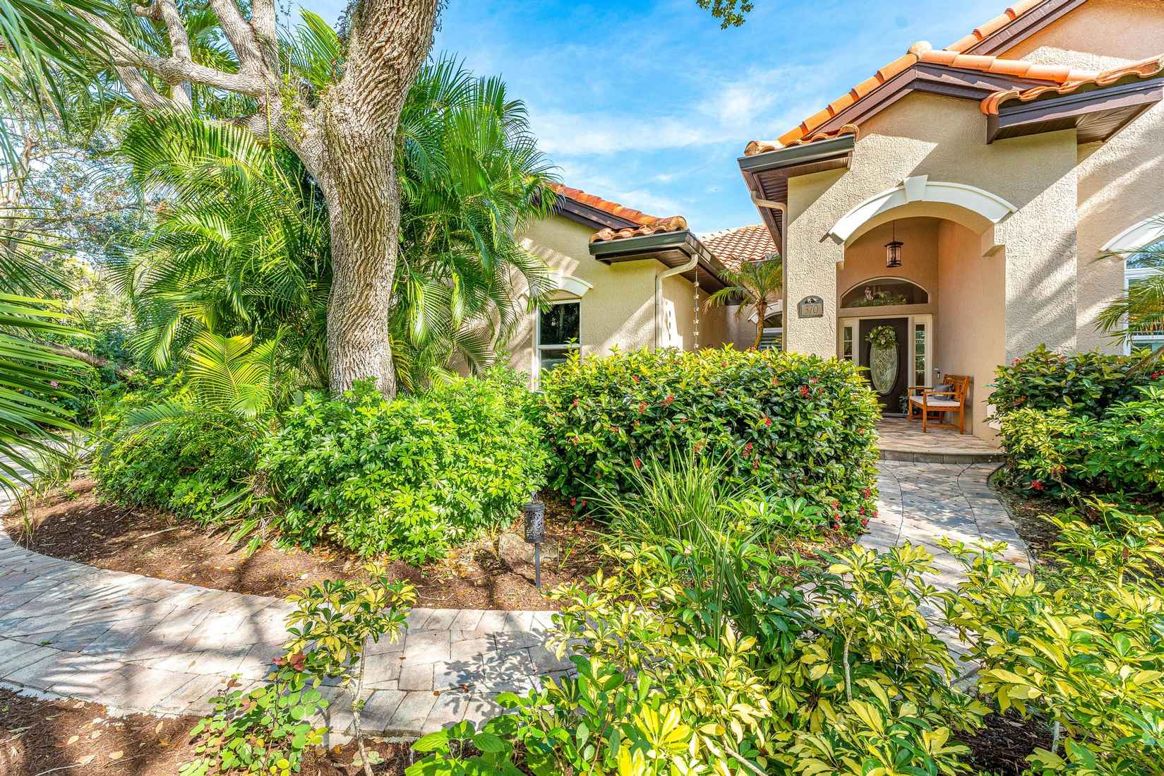 370 Marbrisa Dr  