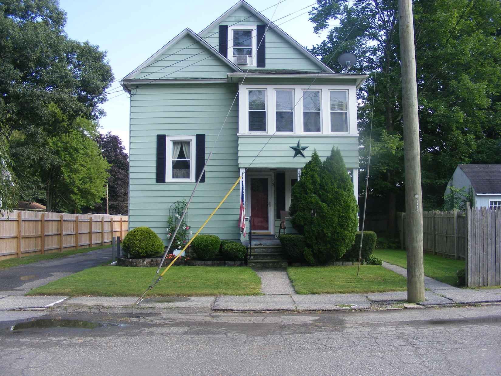 22 Dl St  