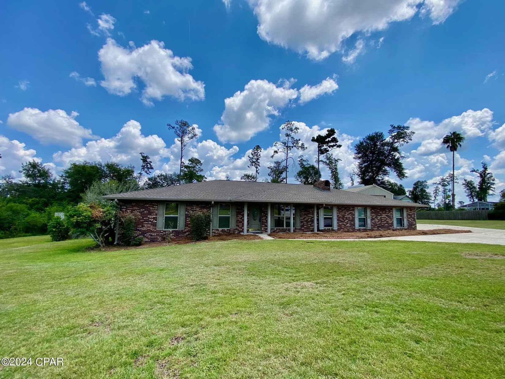 2863 Wildwood Cir  