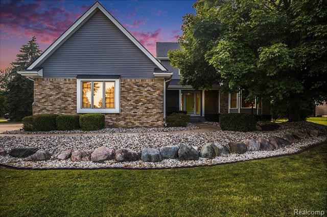 6084 Chatham Ct  