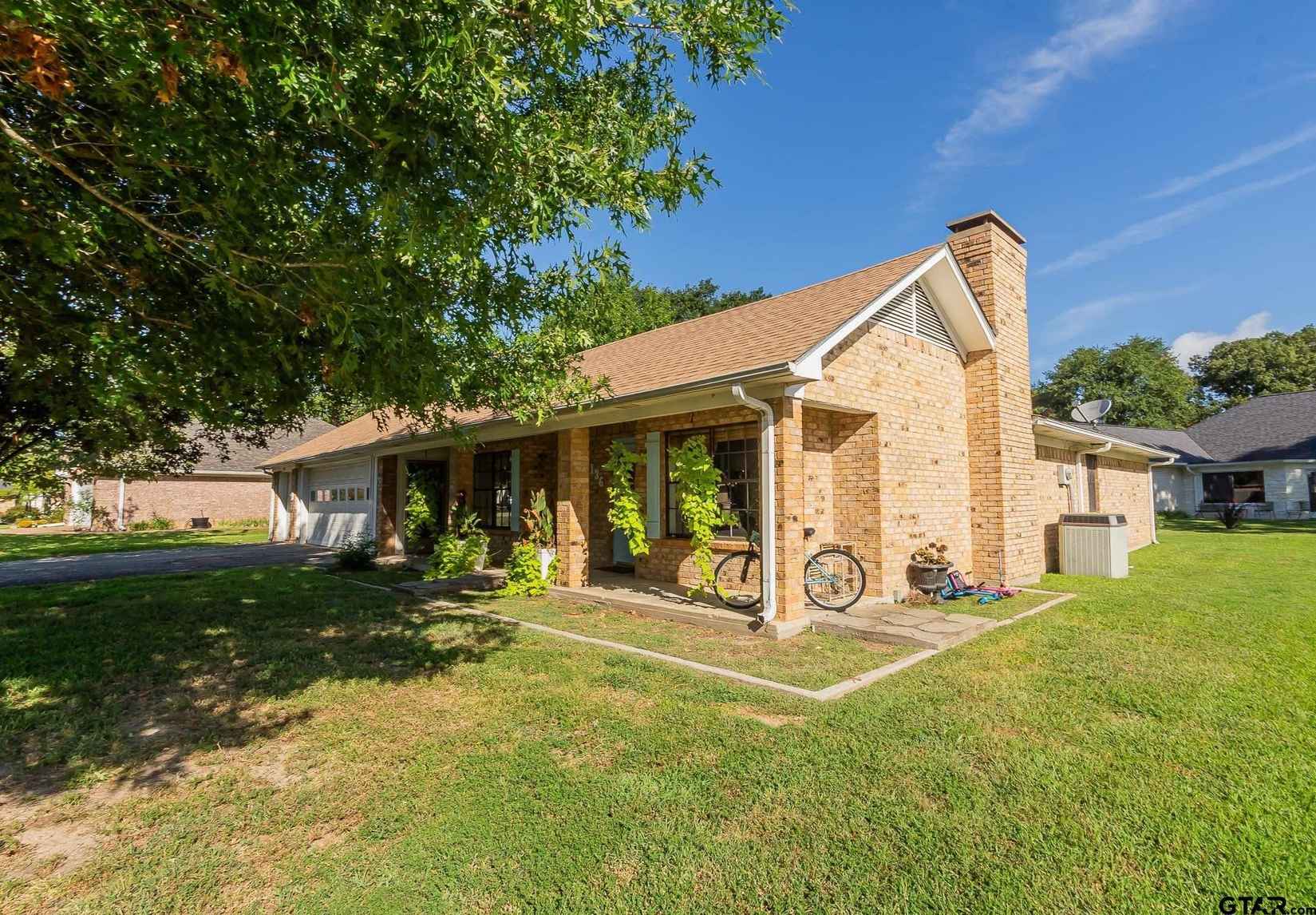 136 Fairway Dr  
