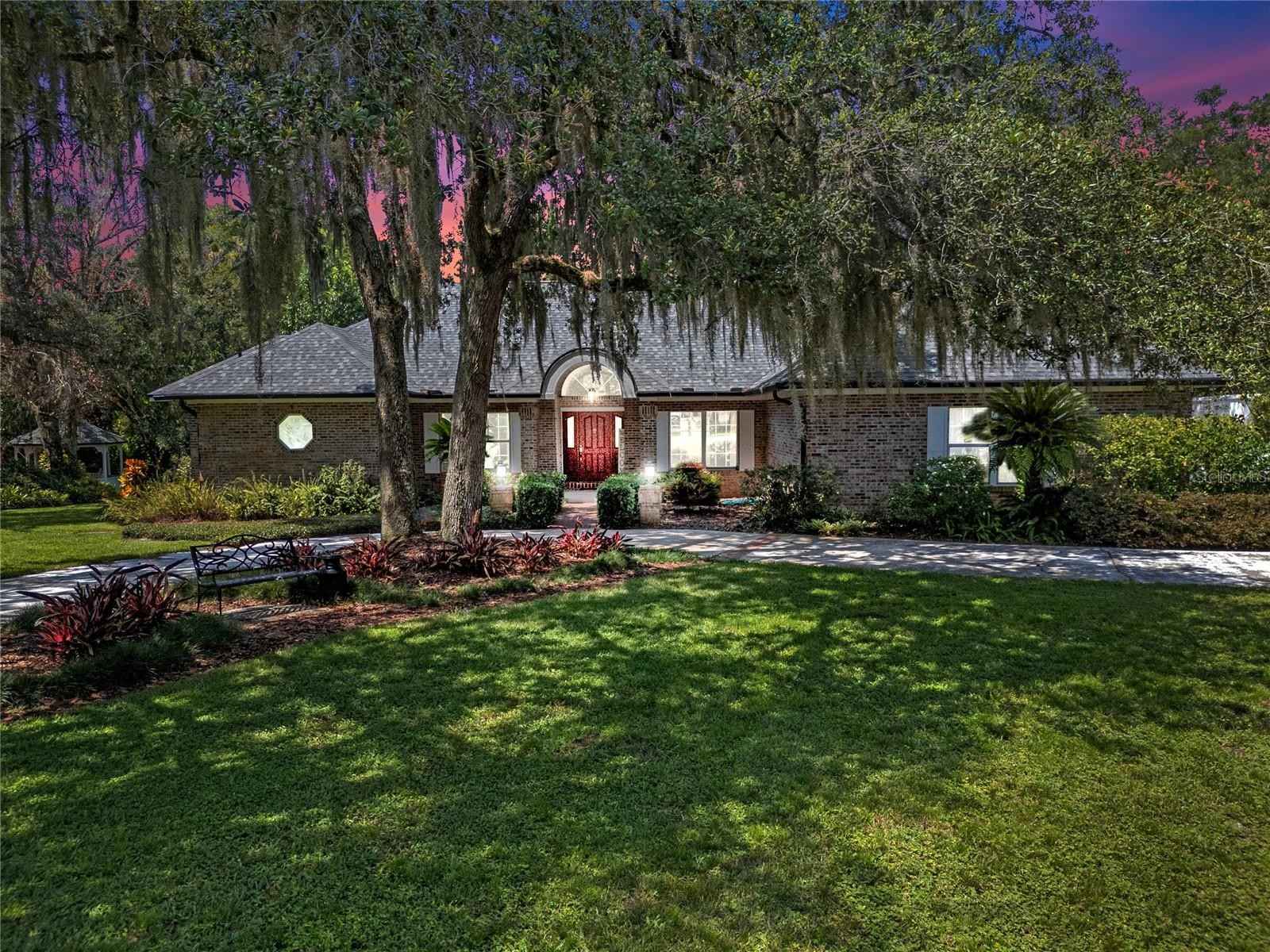 560 Mourning Dove Cir  
