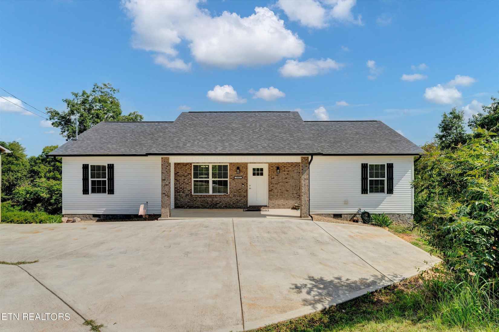 1912 Smokey High Ln  