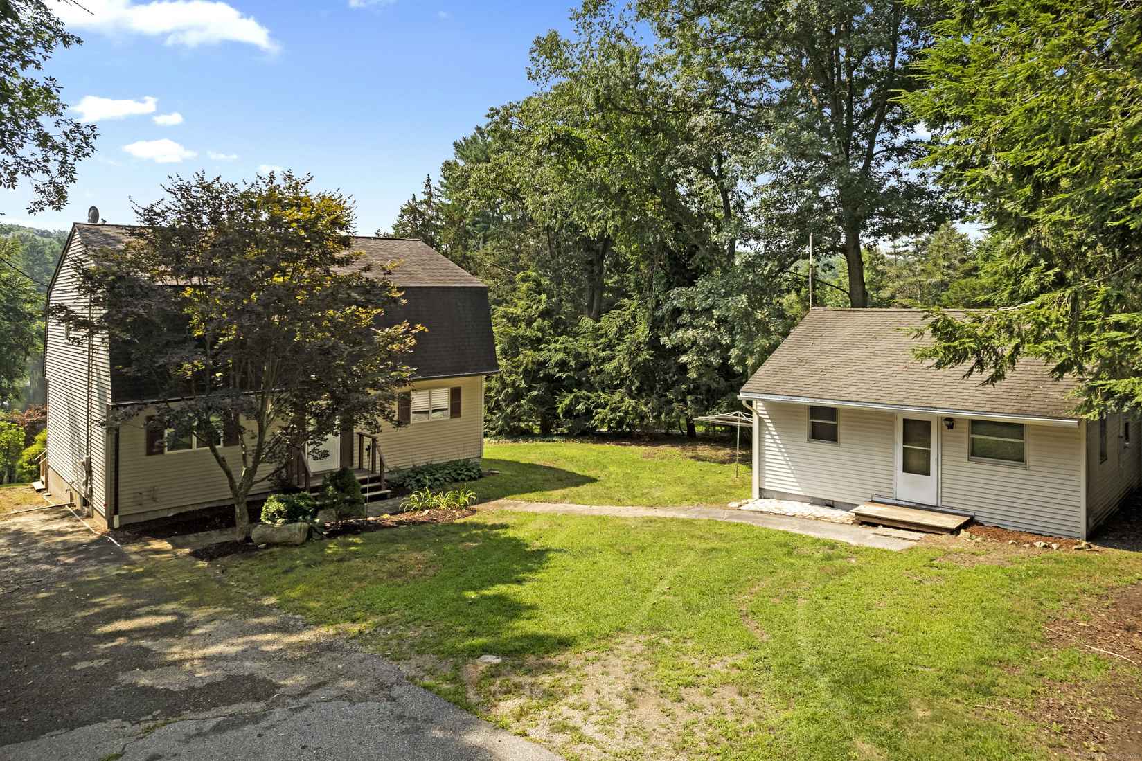 82 North Shr Rd  