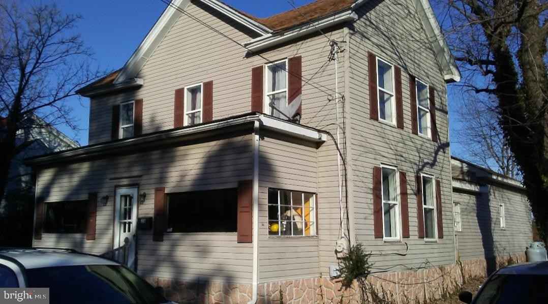 326 Pne St  