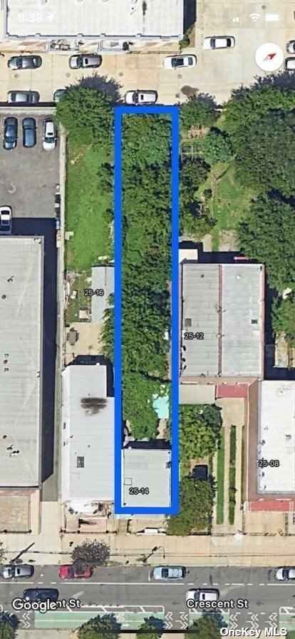 25-14 Cres St  