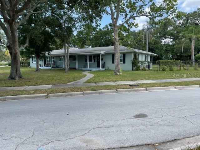 709 Indian Rocks Rd  