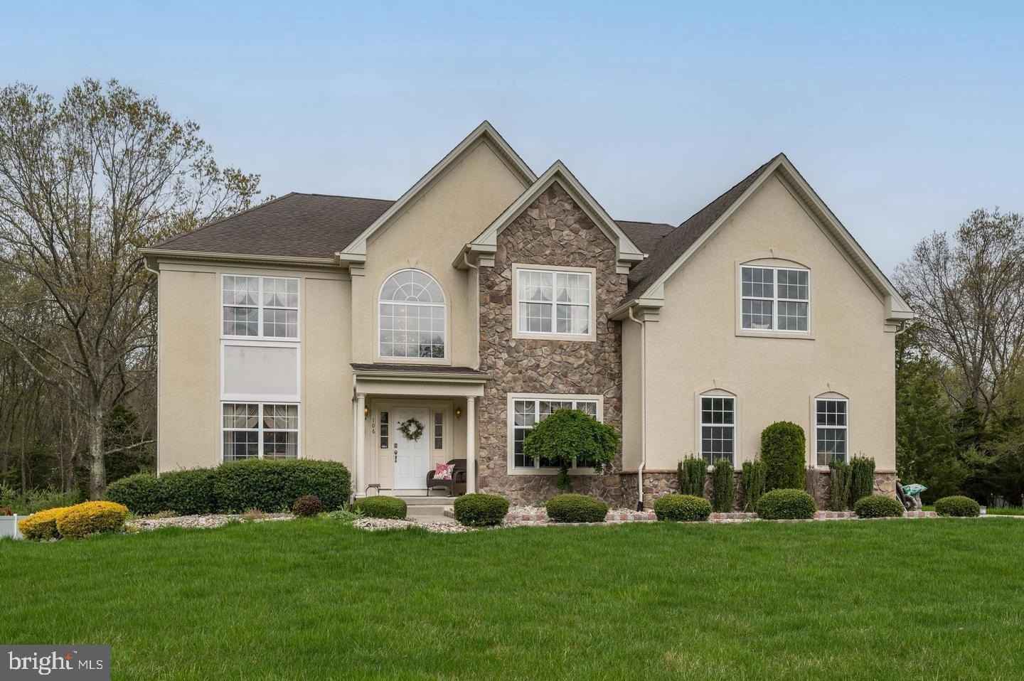 106 FOXCROFT  