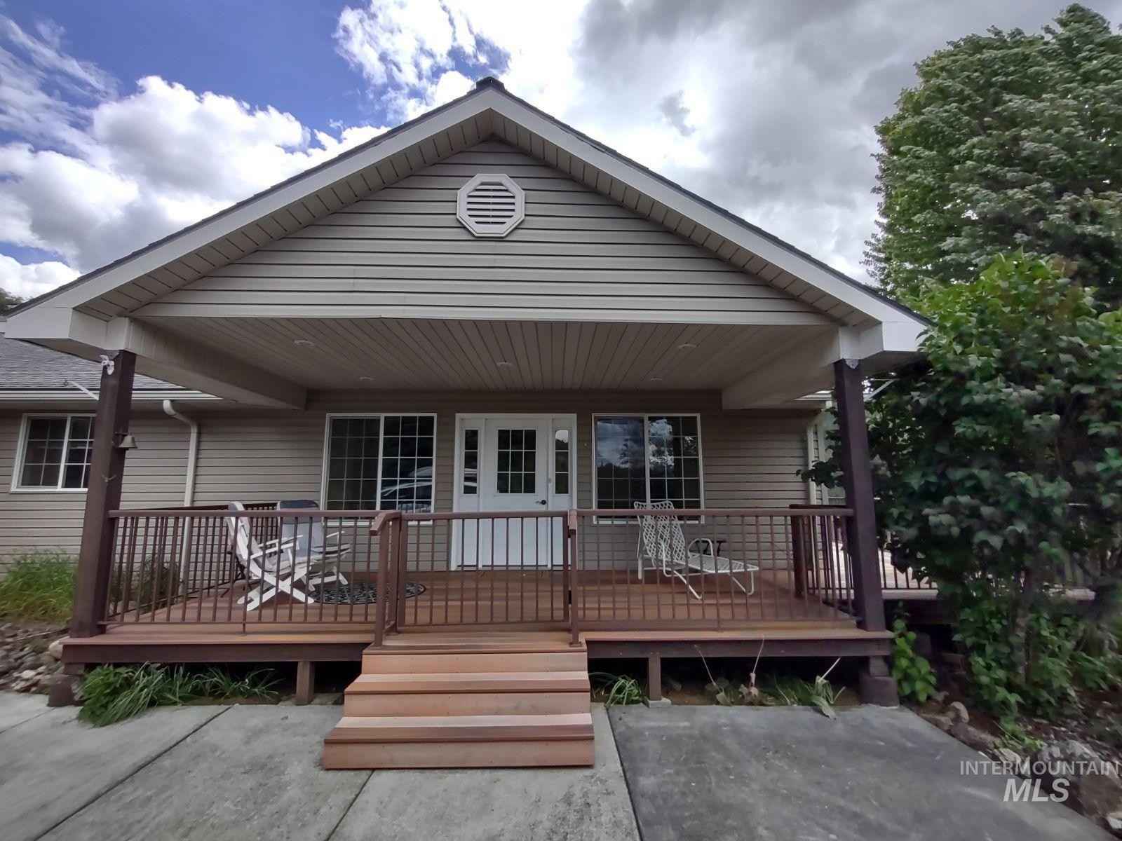 656 Adams Rd  