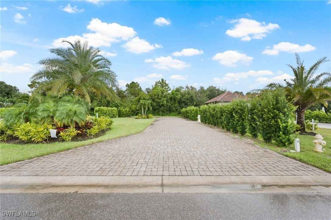 13748 Golden Palms Cir  