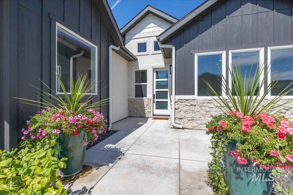 21234 Rosewood Dr  