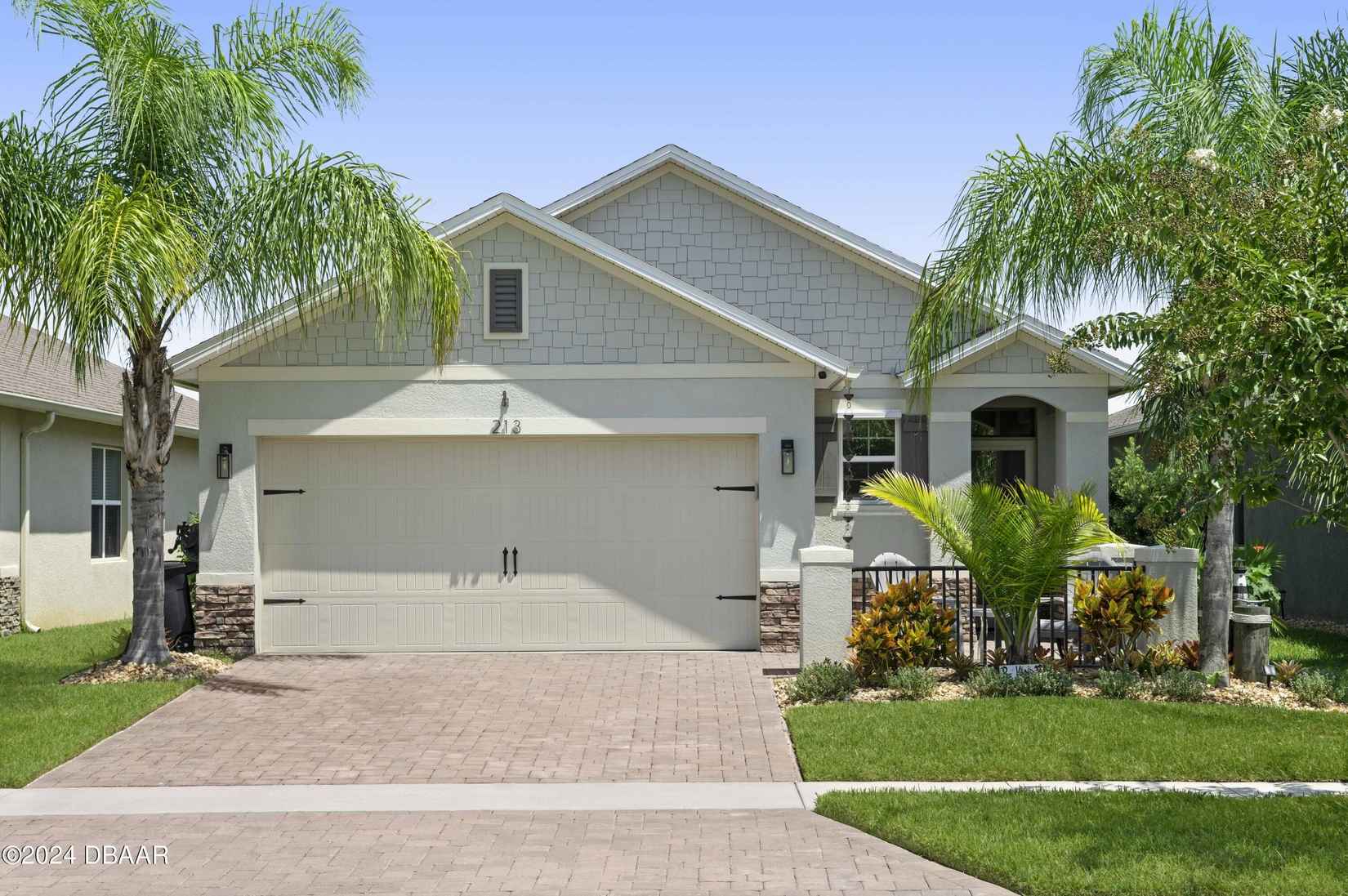 213 Caryota Ct  