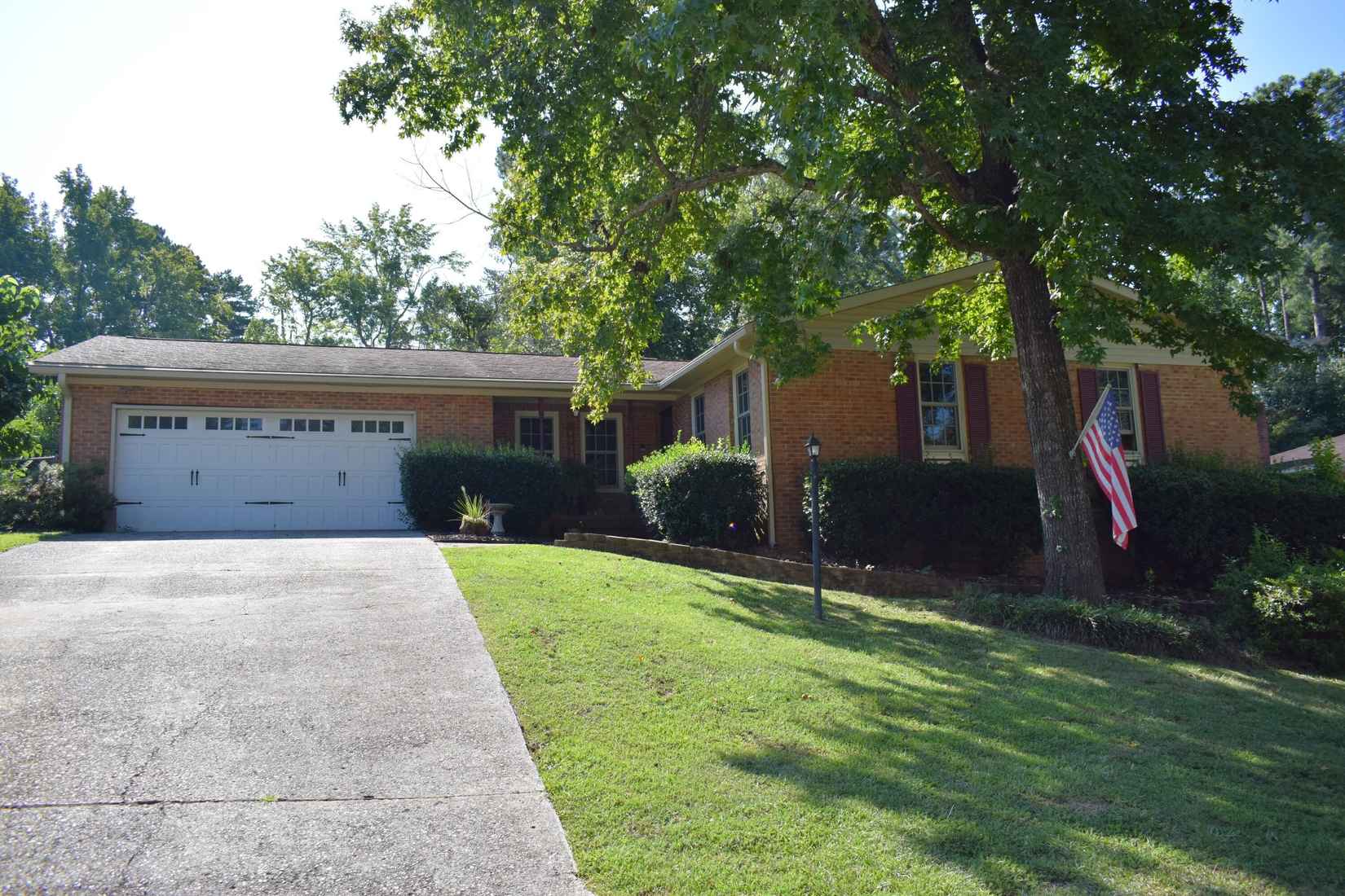 4550 GLENNWOOD Dr  
