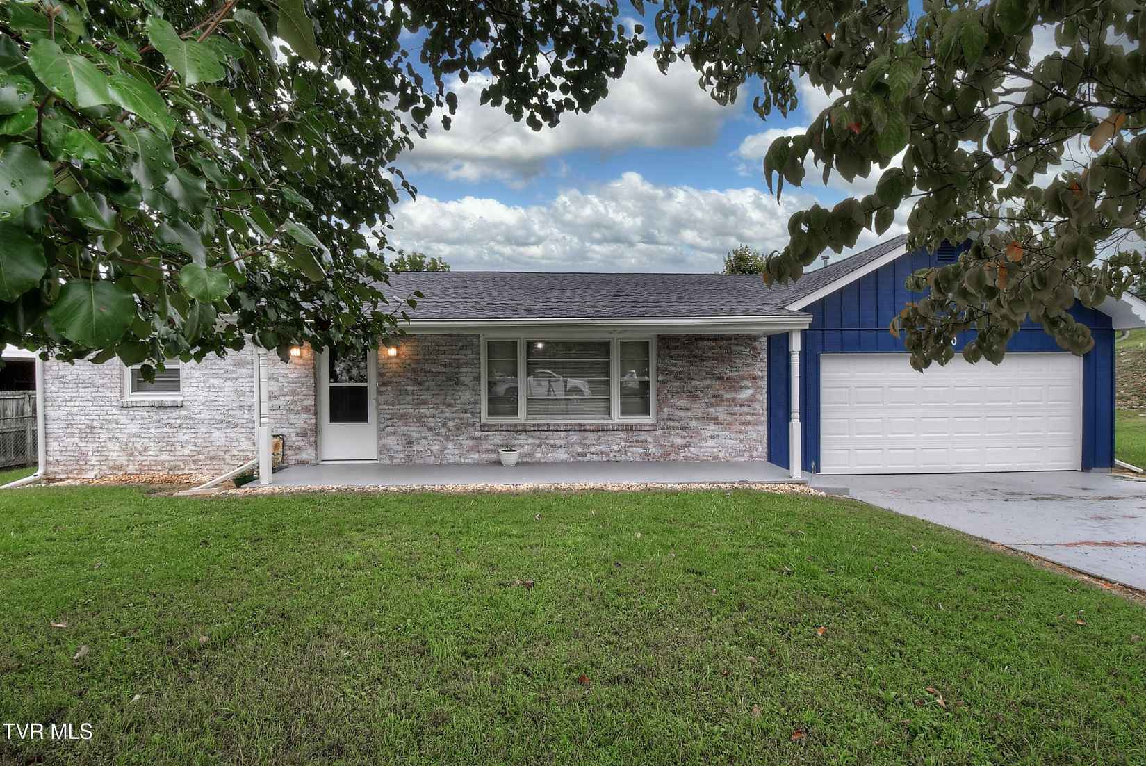 100 Casey Jones Rd  