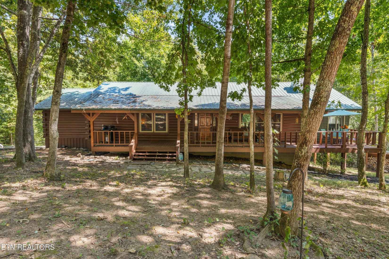 9811 Fairview Rd  