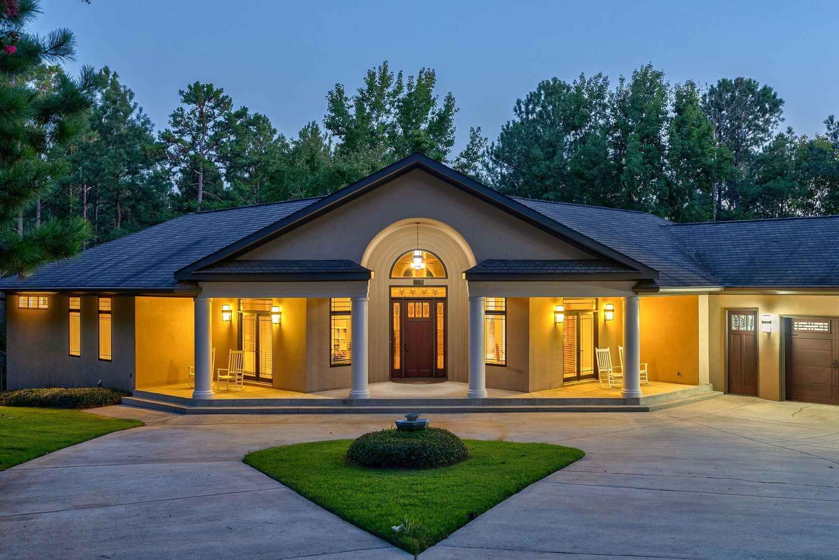 875 COLONEL SHAWS Way  