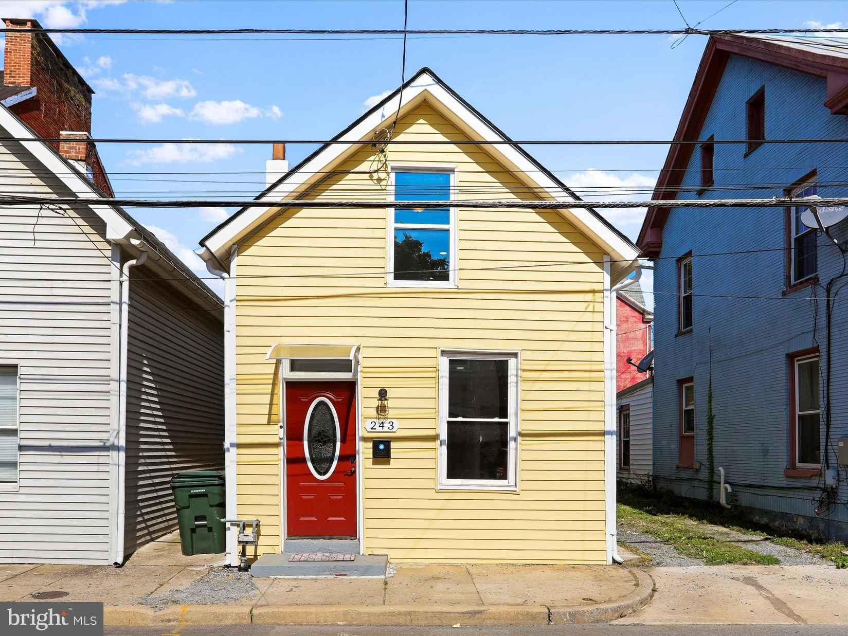 243 N Locust St  