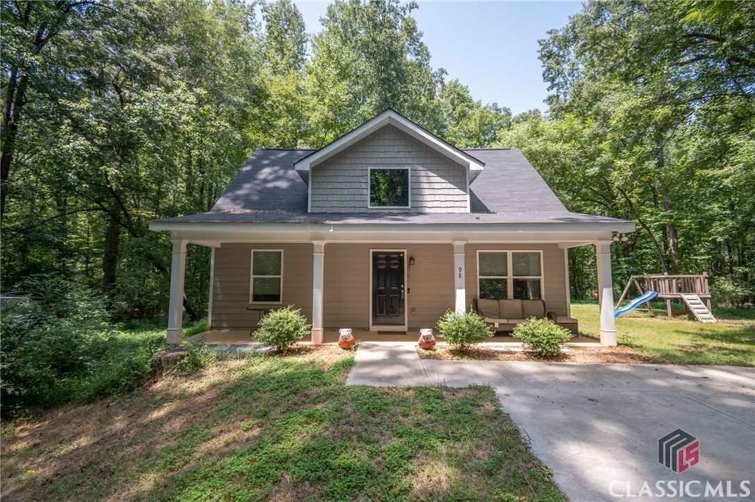 98 Highland Park Dr  