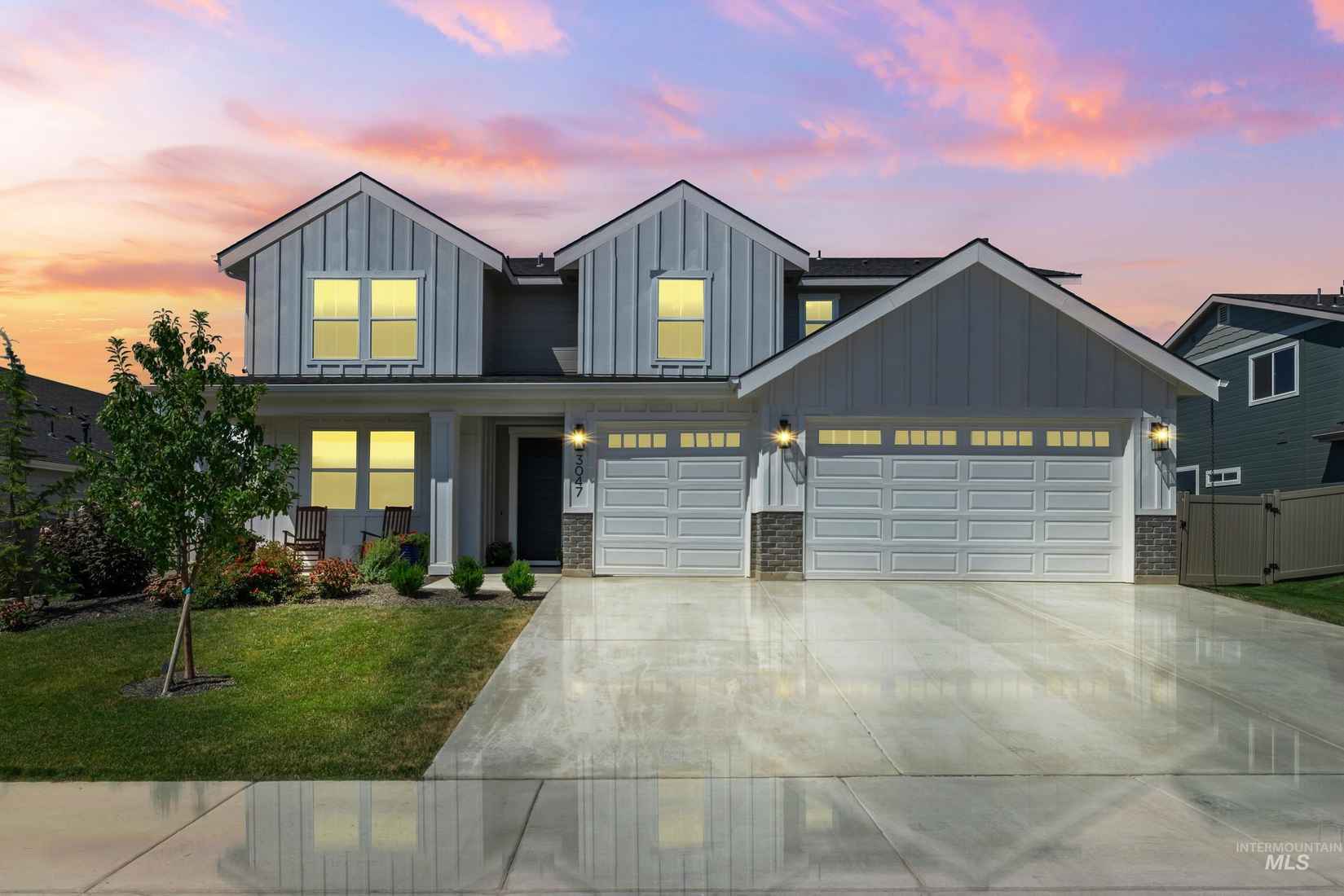 3047 N King Garden Way  