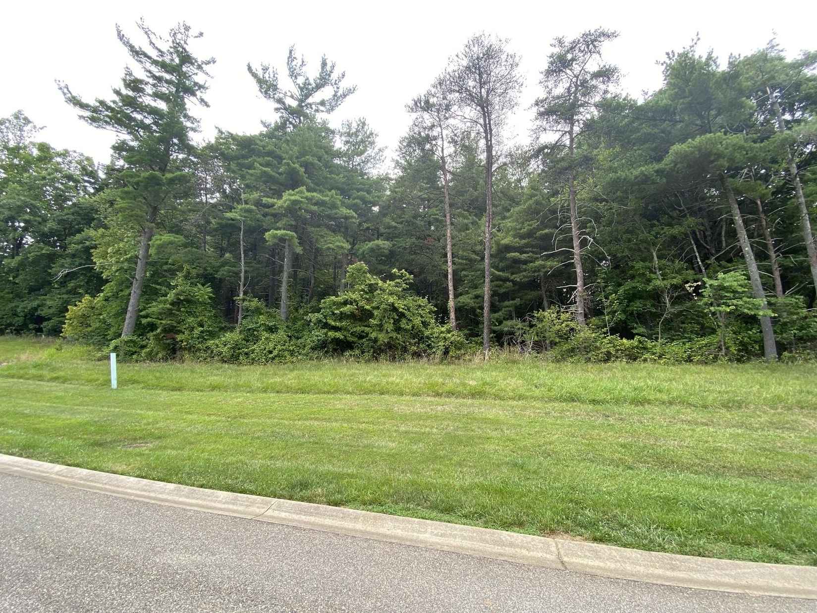 LOT 27 Smt DR  