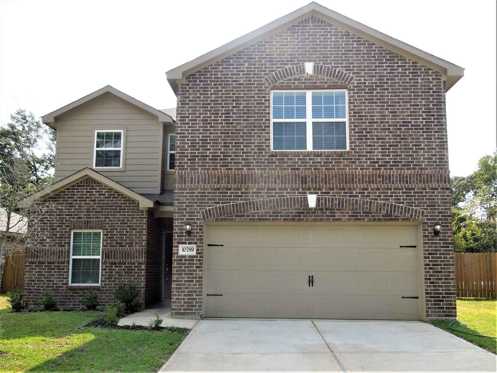 10789 Castle Rock Dr  