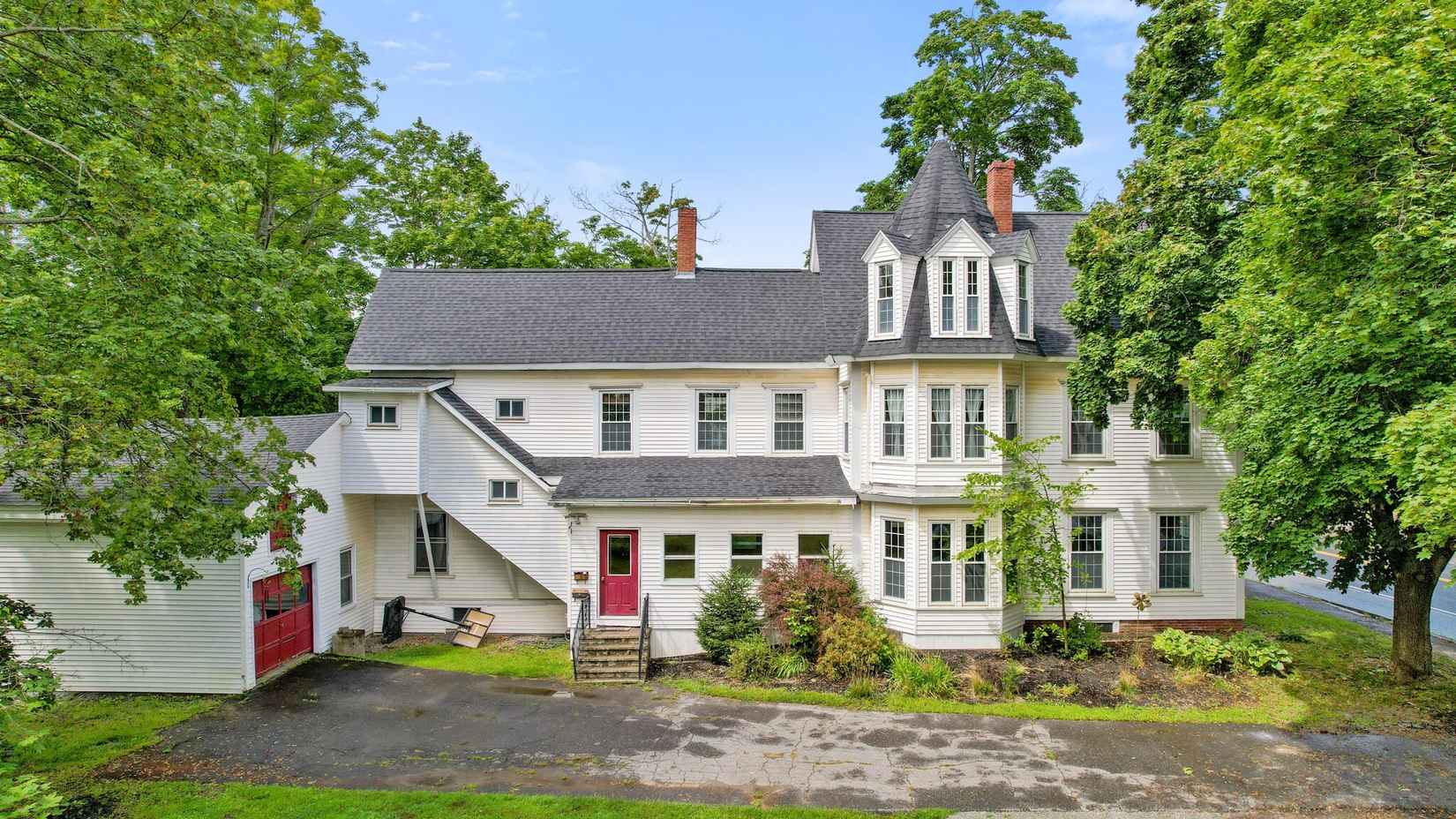 99 Main St  