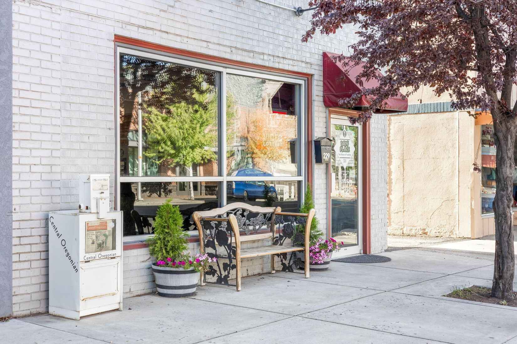 229 N Main St  
