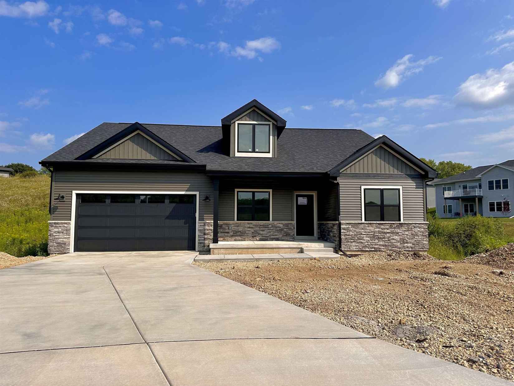 109 Jamie Jo Cir  