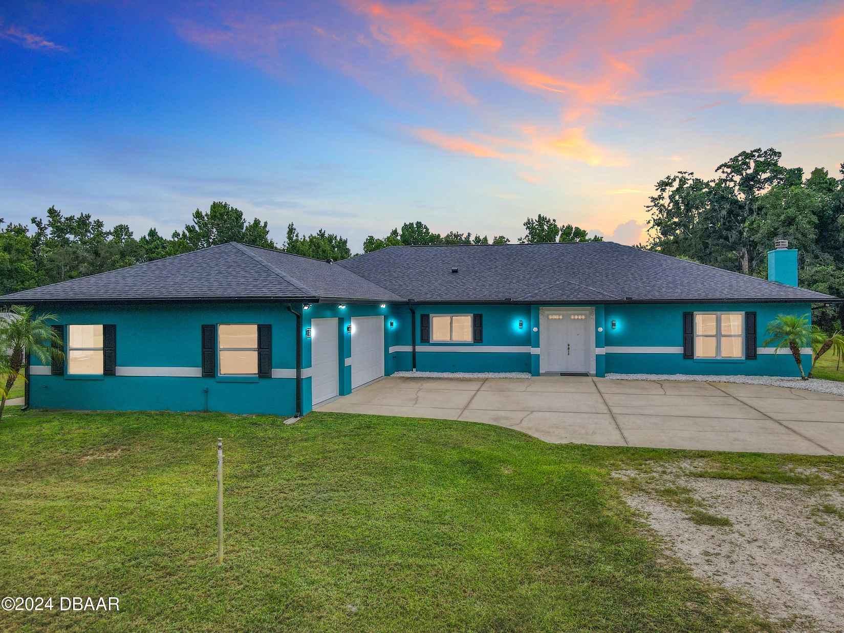 1975 Spruce Creek Cir N  