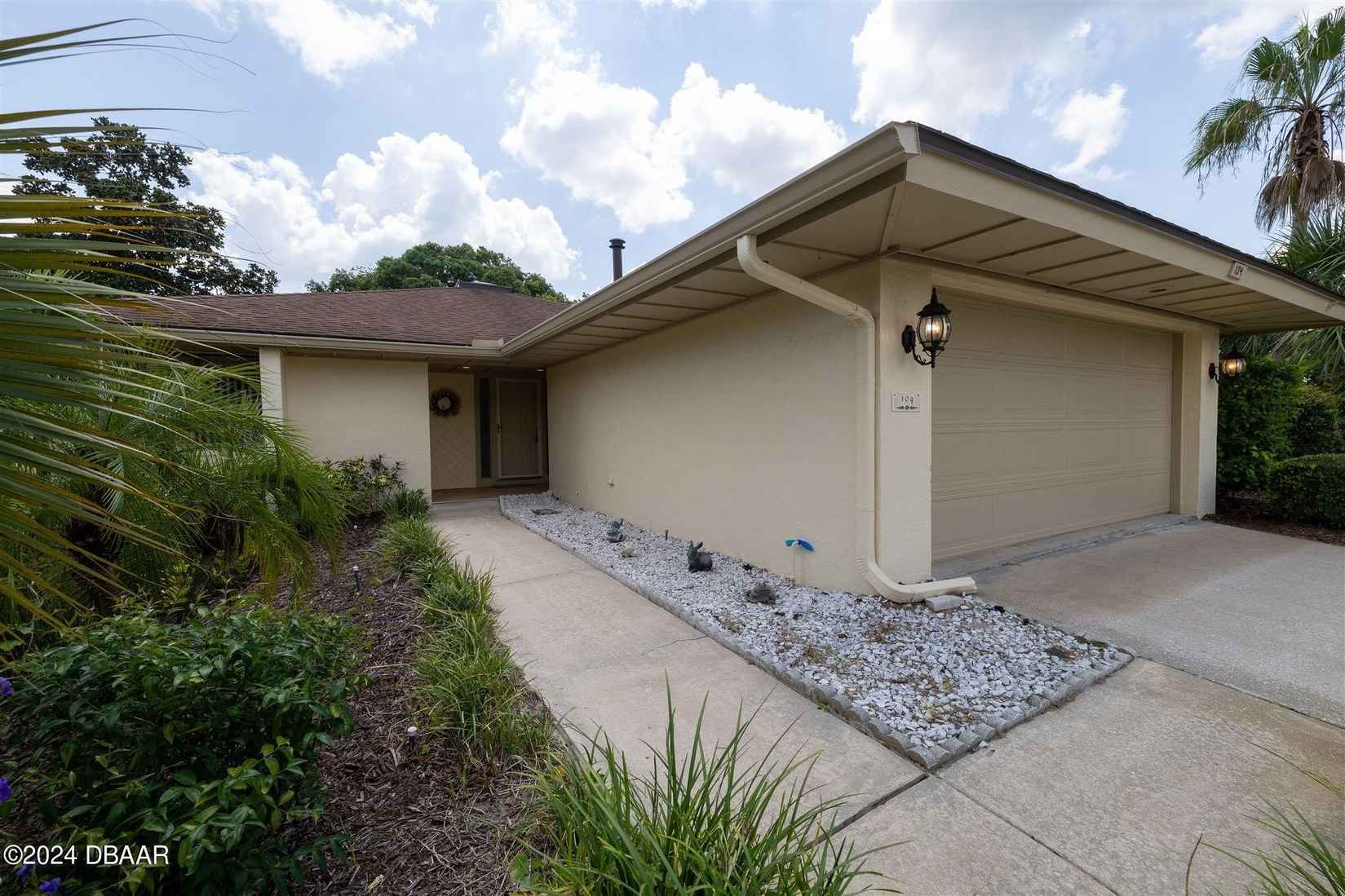 104 Oakmont Ln  