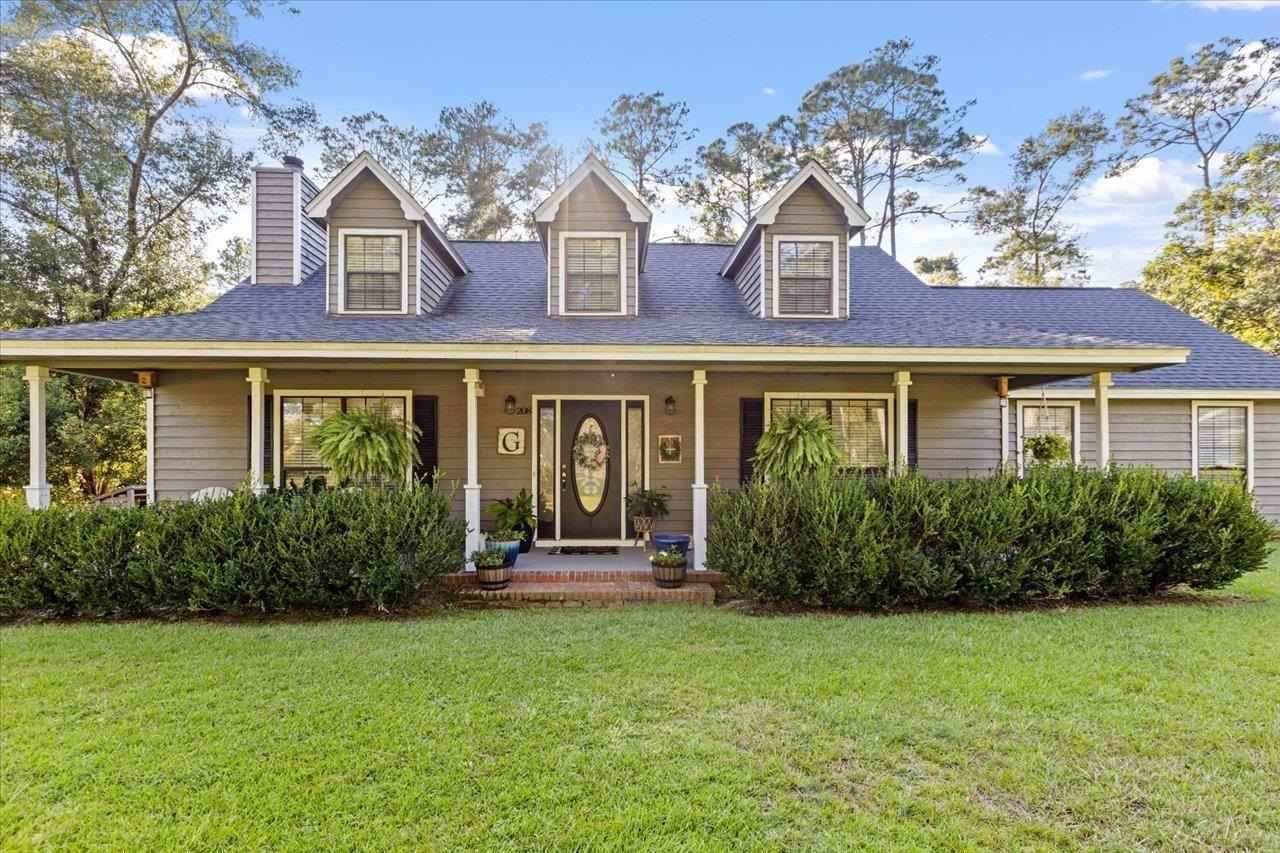 208 Country Clb Dr  