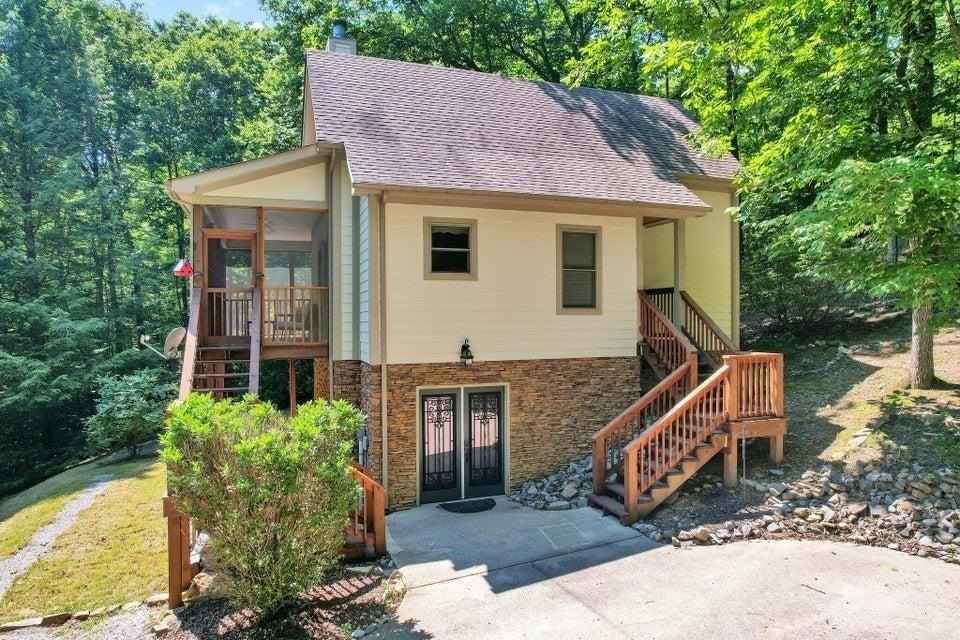 315 Deep Woods Dr  