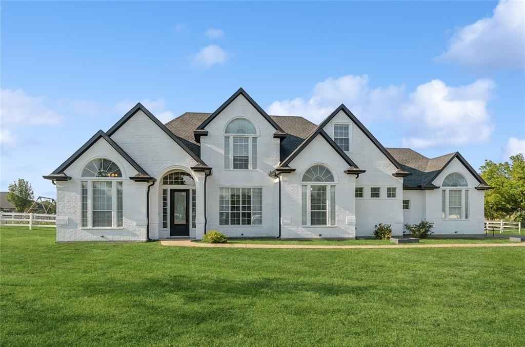 783 Equestrian Dr  