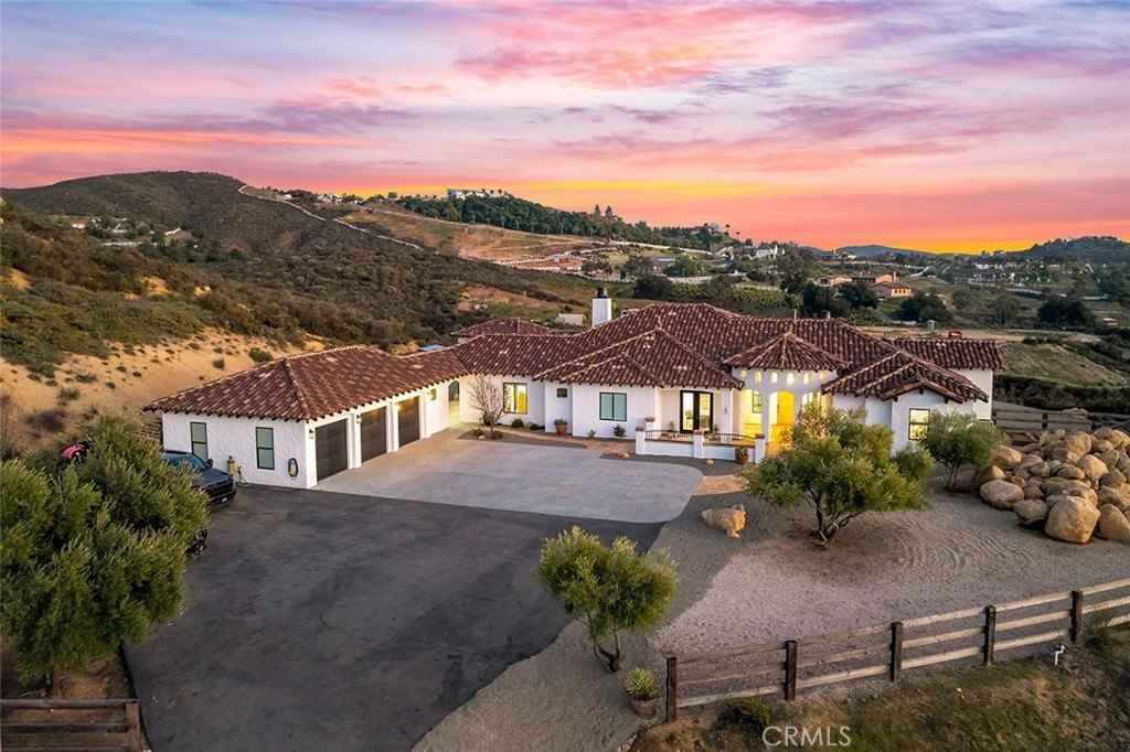 37700 Calle De Lobo  