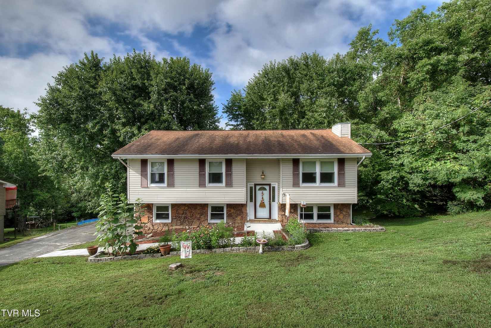 583 Norris Shrs Dr  