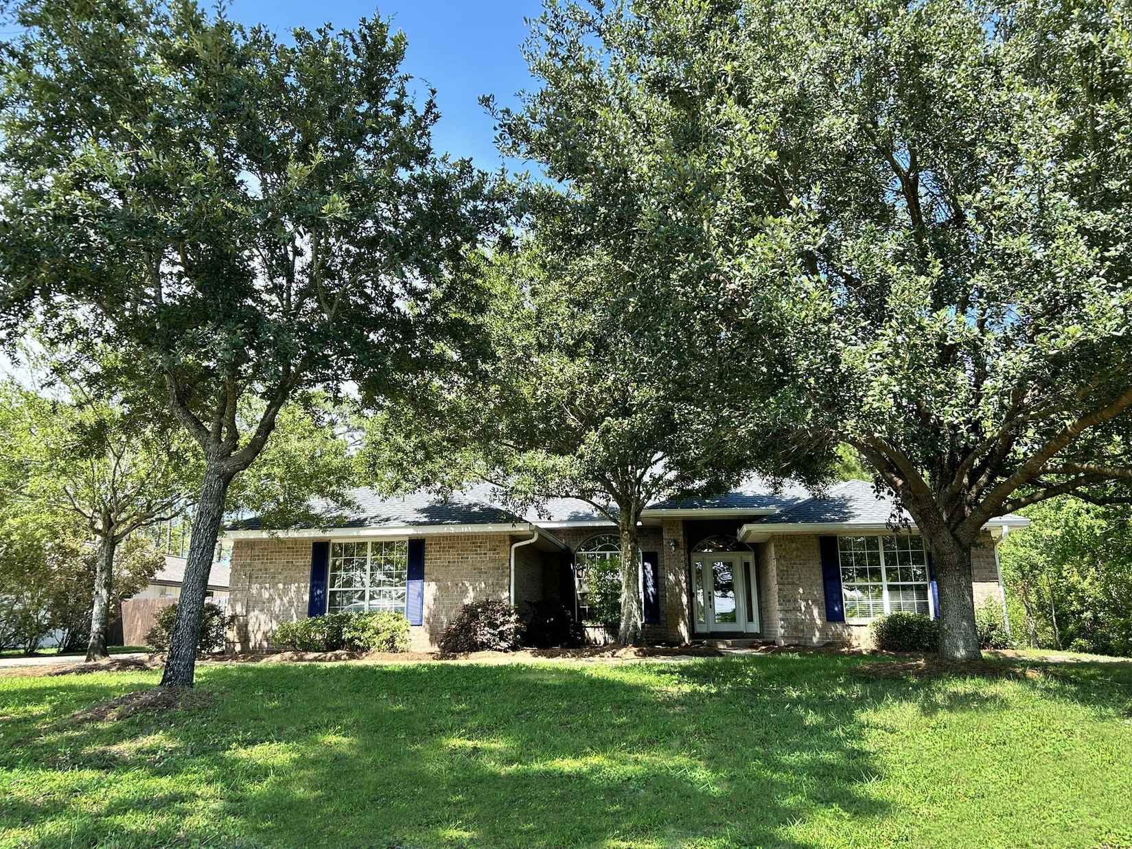 532 E Shipwreck Rd  