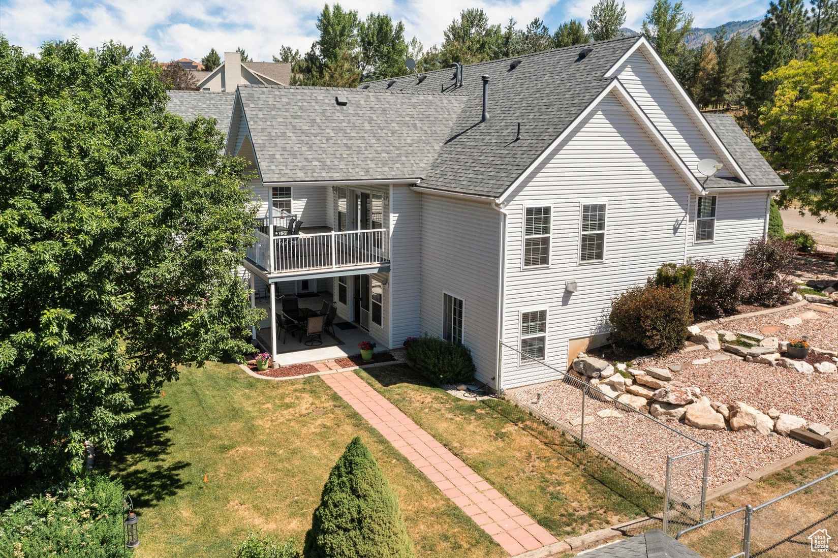 3381 N EDEN HILLS DR DR  