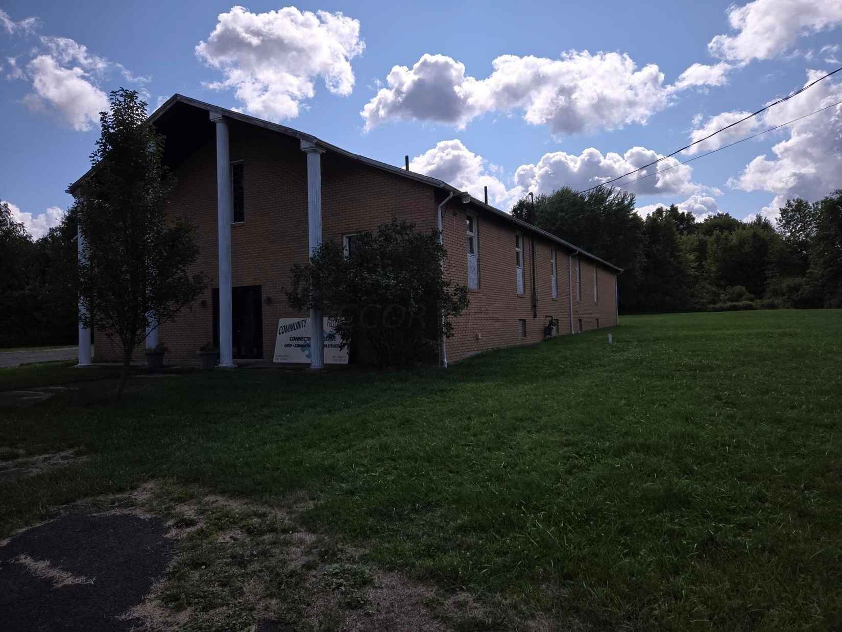 4125 Lanterman Rd  