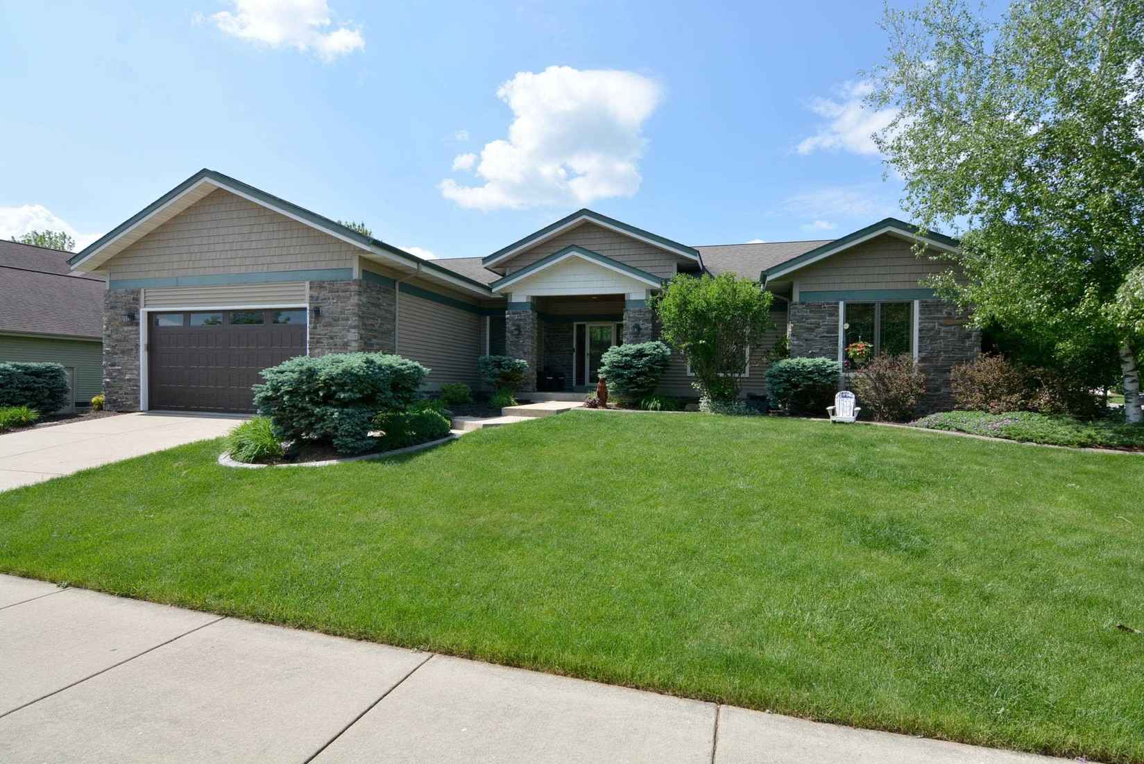 1231 Woodbridge Trl  