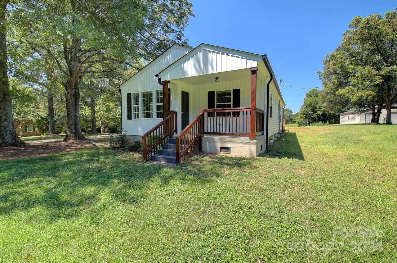 6130 Hopewell Rd  