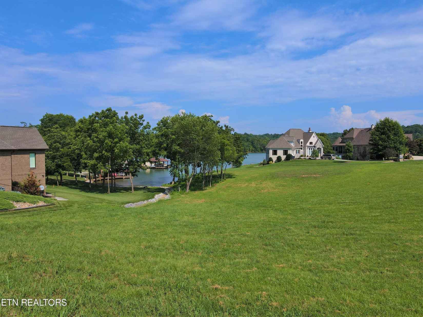 230 Cormorant Dr  