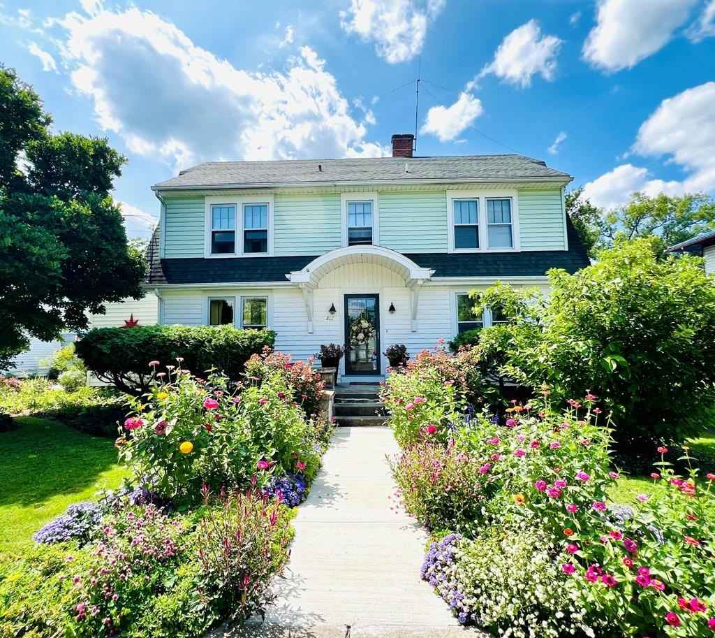 227 Owego St  