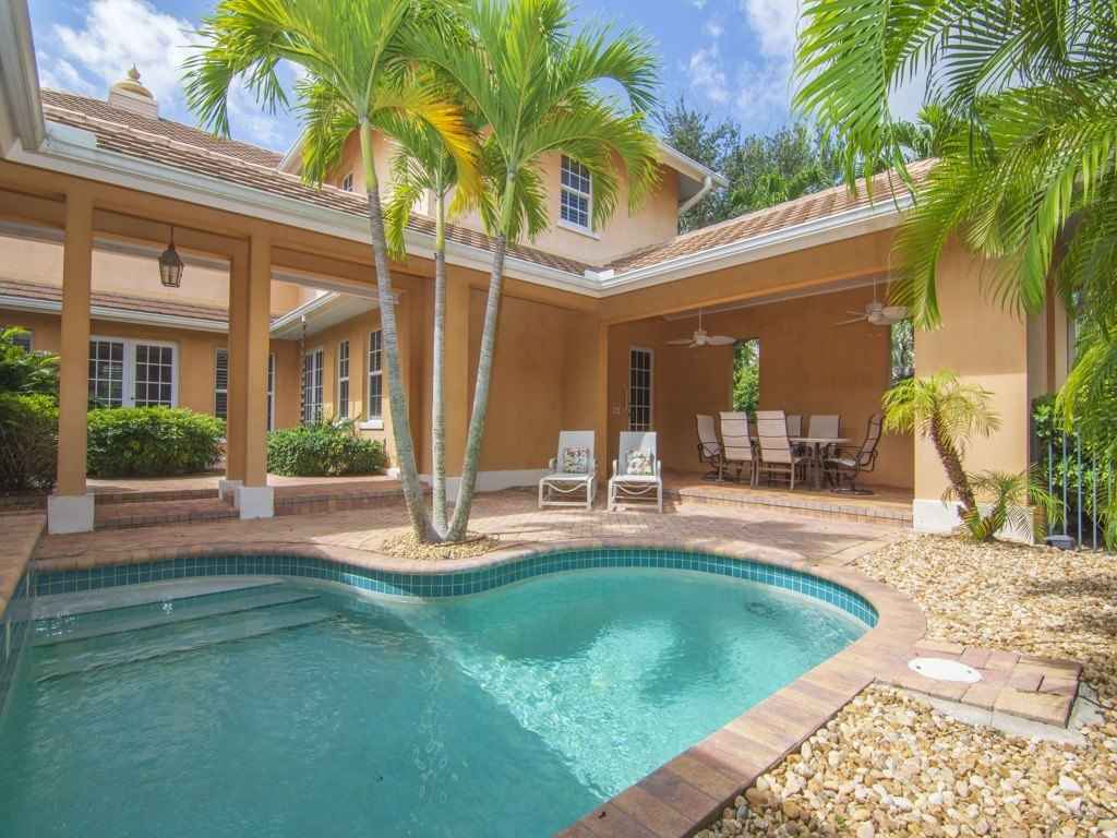 9082 Castle Harbour Cir  