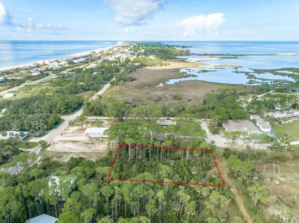 516 E Bay Shr Dr  