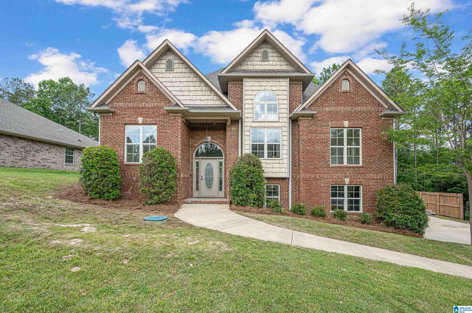 20 Lakeside Dr  