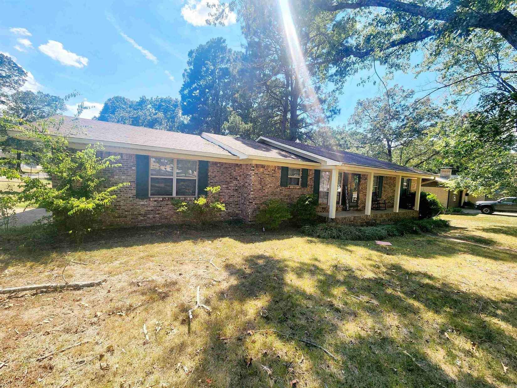 1624 Oakwood Cir  
