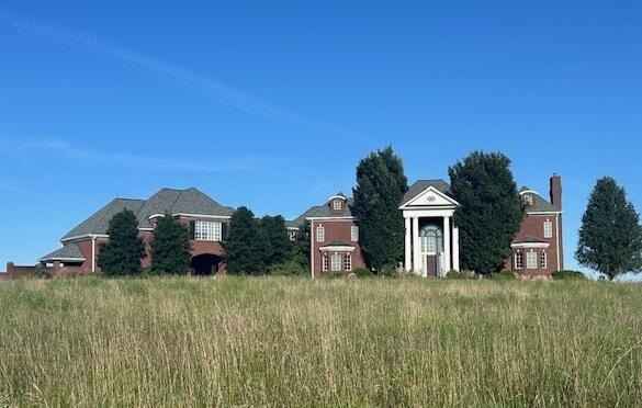 910 Aiken Rd  